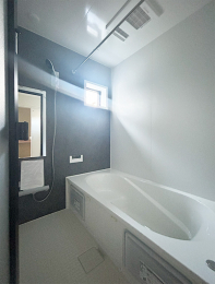 ���n���ώʐ^
��؃^�C�v�̗����B
�[�݂̂���O���[�A�N�Z���g�ň���̔���S������₹��X�^�C���b�V���ȃv���C�x�[�g��ԂɁB