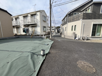 ���n�O�ʓ��H�E�X����